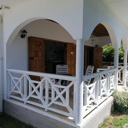 Maison De Vacanze Baie Sainte Anne Dış mekan fotoğraf