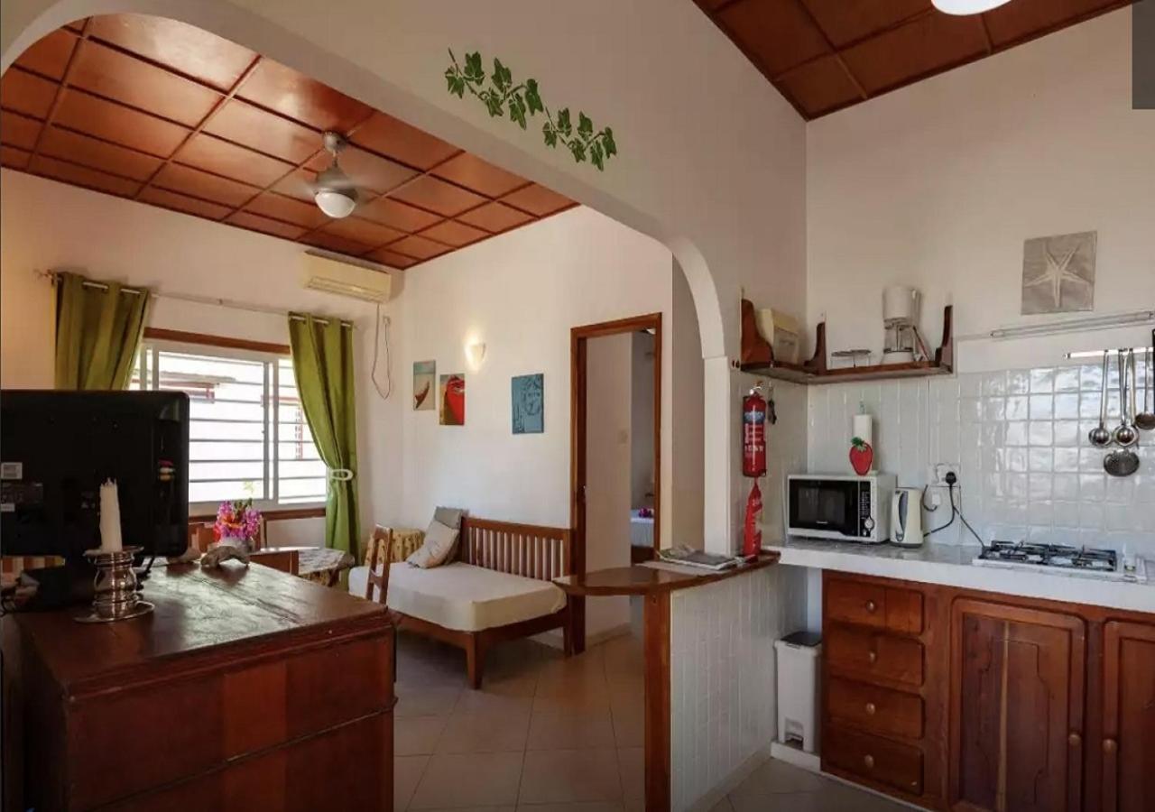 Maison De Vacanze Baie Sainte Anne Dış mekan fotoğraf